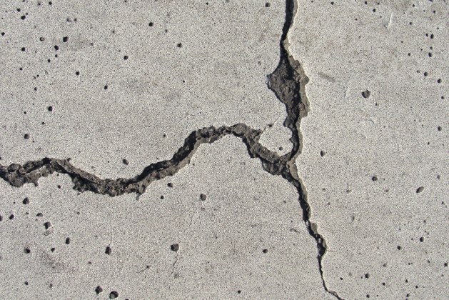 Dynamic Cracks vs. Static Cracks: Effects and Repair Techniques